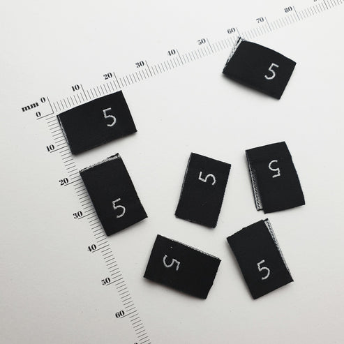 Black with white numbers / 5